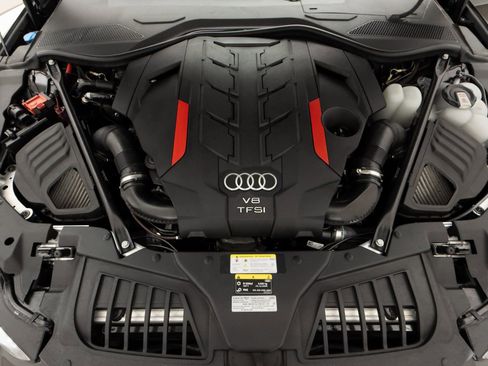 Used 2024 Audi S8 image 6