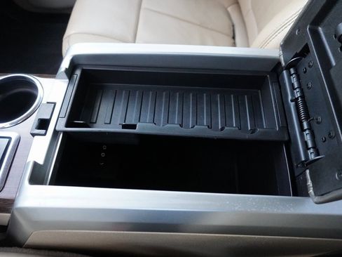 Used 2014 Ford F150 Lariat w/ Equipment Group 502A Luxury image 13