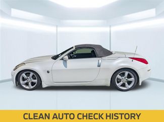 Used 2007 Nissan 350Z Touring RWD video 2