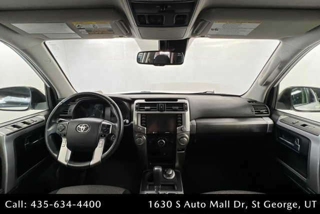Used 2020 Toyota 4Runner SR5 AWD/4WD image 9