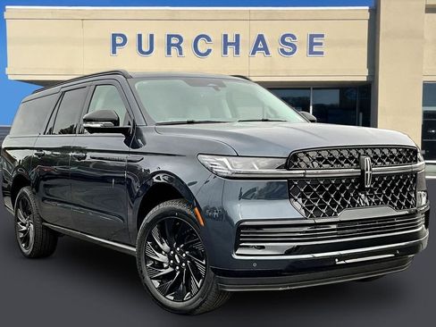 New 2026 Lincoln Navigator L Reserve w/ Jet Appearance Package image 1