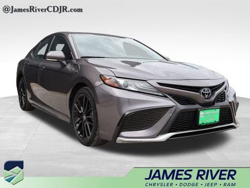 Used 2024 Toyota Camry XSE FWD image 6