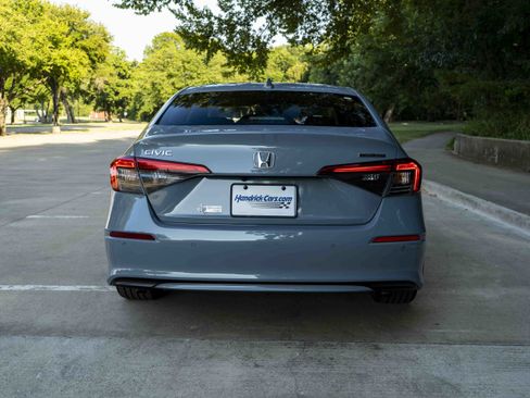 Used 2023 Honda Civic Touring image 8