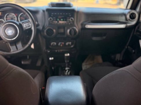 Used 2015 Jeep Wrangler Unlimited Sport w/ Connectivity Group AWD/4WD image 20