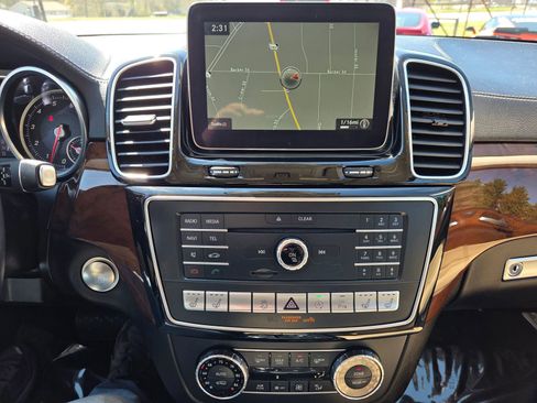 Used 2017 Mercedes-Benz GLS 550 4MATIC image 18