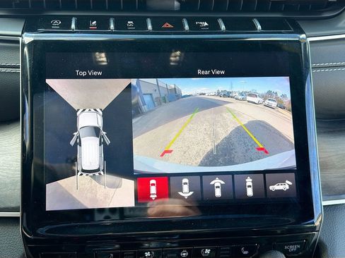 Used 2024 Jeep Grand Cherokee L Limited w/ Luxury Tech Group II image 37