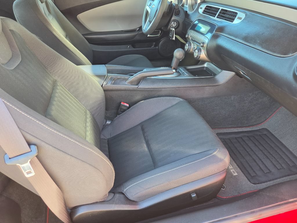 Used 2013 Chevrolet Camaro LS RWD image 28