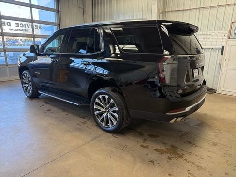 Used 2025 Chevrolet Tahoe High Country AWD/4WD image 7