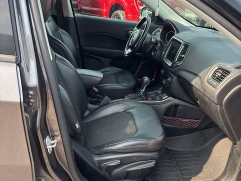 Used 2019 Jeep Compass Trailhawk AWD/4WD image 13