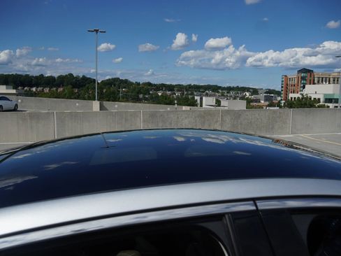 Used 2014 Lincoln MKZ Sedan 4D w/ Equipment Group 102A Reserve image 14