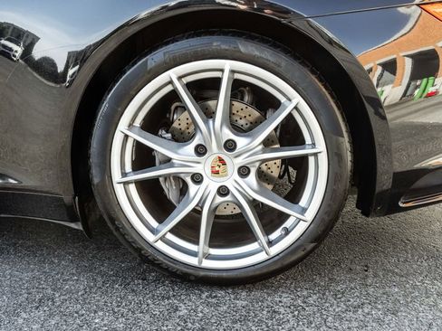 Used 2018 Porsche 911 Carrera image 33