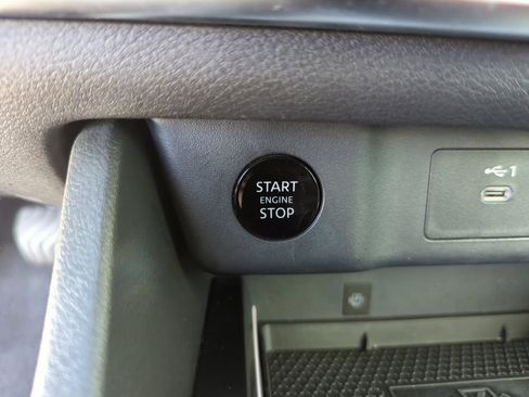 Certified 2024 Nissan Rogue SL FWD image 43