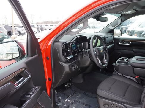 Certified 2024 Chevrolet Silverado 1500 LT image 15