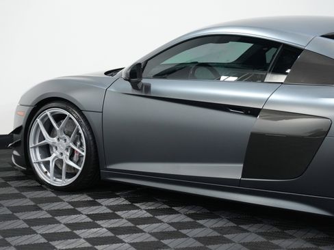 Used 2017 Audi R8 V10 plus image 21