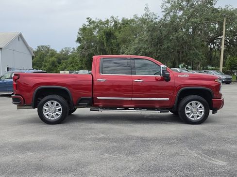 Used 2025 Chevrolet Silverado 2500 High Country w/ Technology Package AWD/4WD image 7