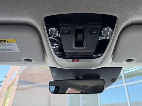 Used 2024 Kia Niro SX Touring FWD image 23