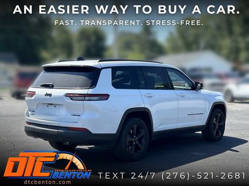Used 2022 Jeep Grand Cherokee L Limited w/ Black Appearance Package AWD/4WD image 3