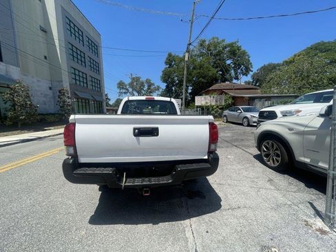 Used 2018 Toyota Tacoma SR RWD image 13