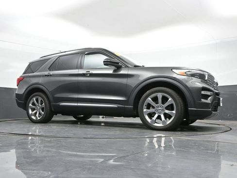 Used 2020 Ford Explorer Platinum w/ Premium Technology Package AWD/4WD image 43