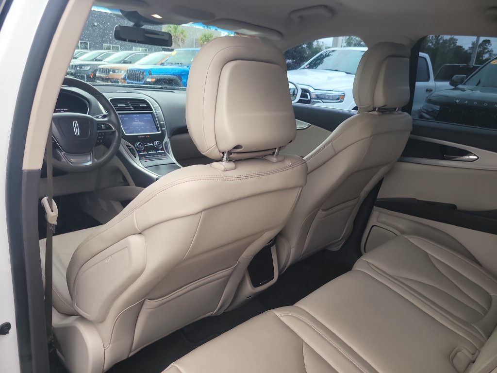 Used 2020 Lincoln Nautilus FWD image 9