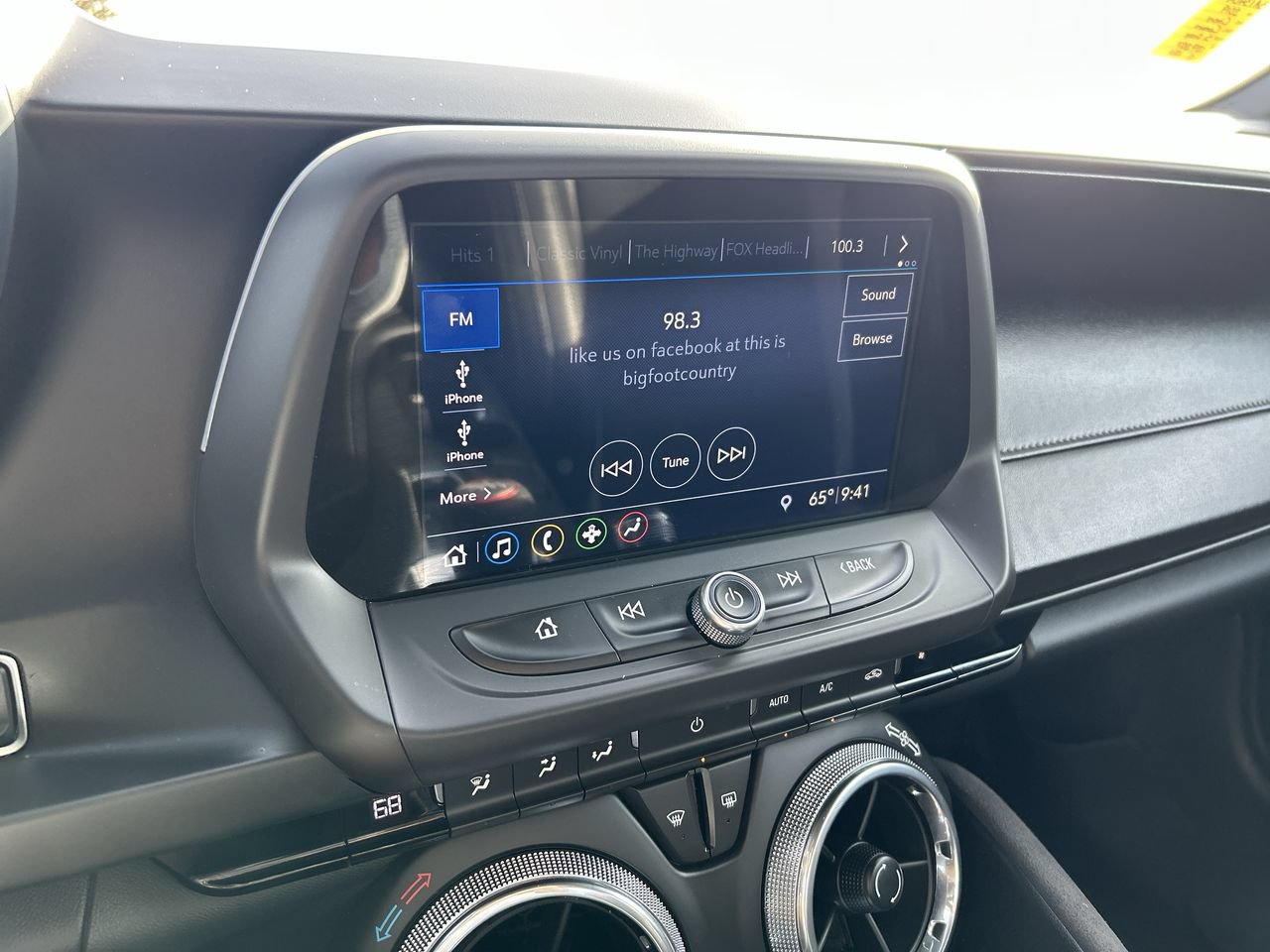 Used 2019 Chevrolet Camaro SS RWD image 26