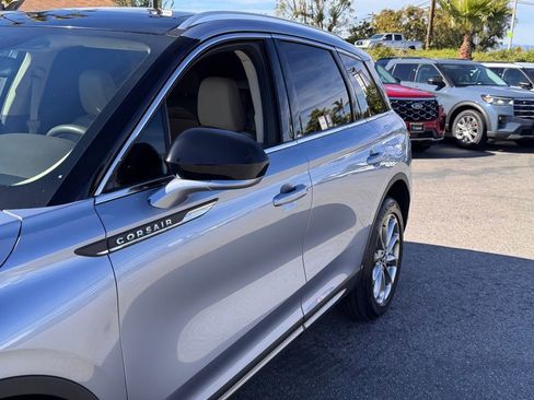 Used 2022 Lincoln Corsair Standard w/ Premium Package image 9