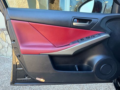 Used 2019 Lexus IS 300 image 27