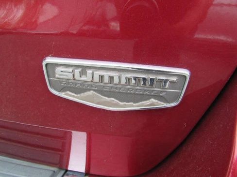 Used 2015 Jeep Grand Cherokee Summit AWD/4WD image 10