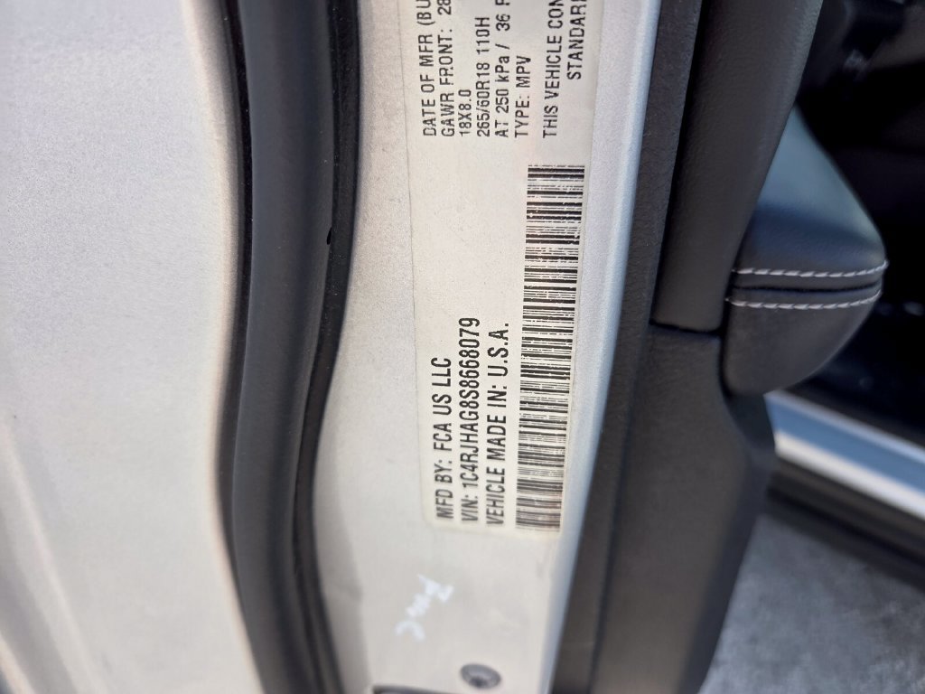 Used 2025 Jeep Grand Cherokee Altitude AWD/4WD image 22