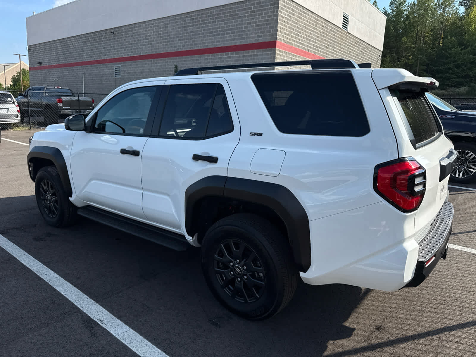 Used 2025 Toyota 4Runner SR5 AWD/4WD image 4