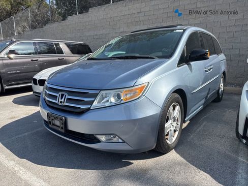 Used 2013 Honda Odyssey Touring image 1