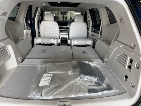 New 2026 Buick Enclave Avenir w/ Super Cruise Package image 9