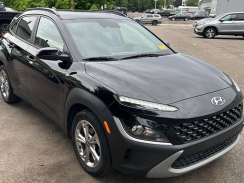 Used 2022 Hyundai Kona SEL w/ Cargo Package FWD image 3