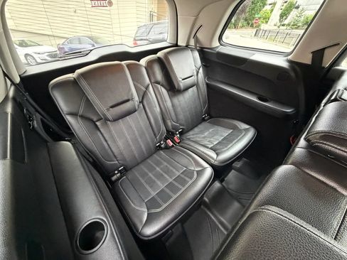 Used 2013 Mercedes-Benz GL 450 4MATIC image 36