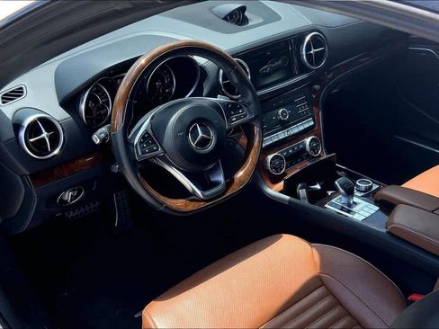 Used 2017 Mercedes-Benz SL 450 image 18