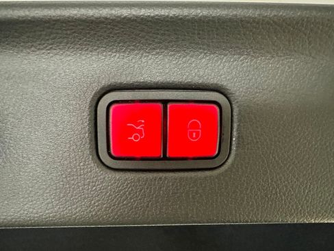 Certified 2023 Mercedes-Benz S 500 4MATIC image 38