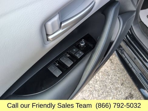 Used 2020 Toyota Corolla SE FWD image 13