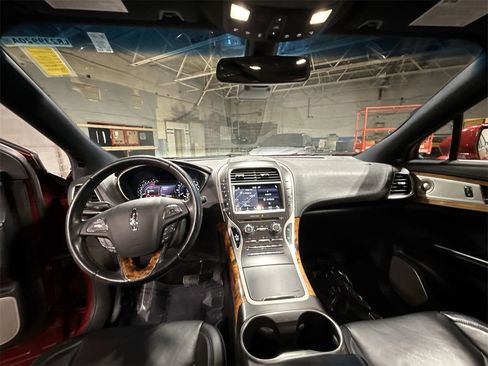 Used 2016 Lincoln MKX Reserve w/ Luxury Package image 11