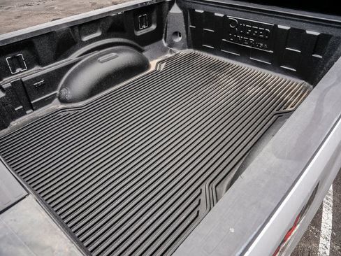 Used 2018 Ford F250 XLT w/ XLT Value Package AWD/4WD image 12