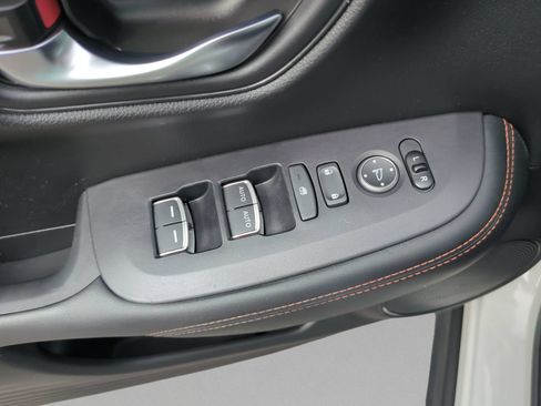 Used 2024 Honda HR-V Sport image 17
