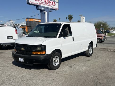 Used 2011 Chevrolet Express 2500 image 1