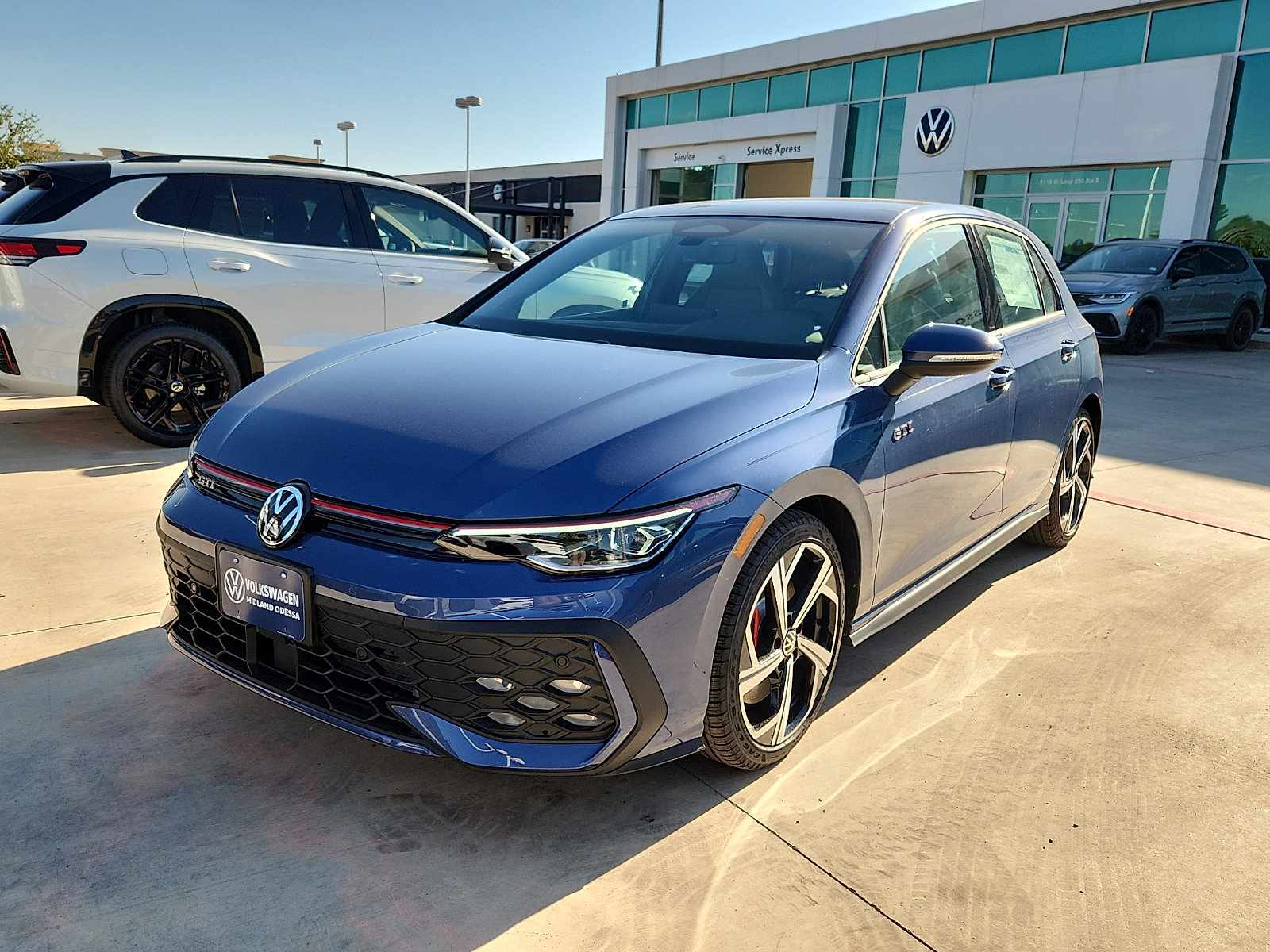 New 2026 Volkswagen GTI SE FWD image 2