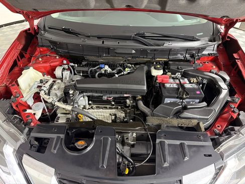 Used 2018 Nissan Rogue SV w/ Premium Package FWD image 24