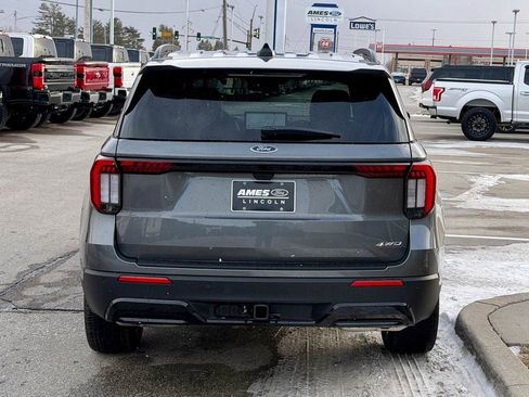 New 2026 Ford Explorer ST-Line w/ ST-Line Street Pack image 4