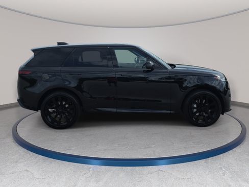 New 2026 Land Rover Range Rover Sport Dynamic SE AWD/4WD image 4