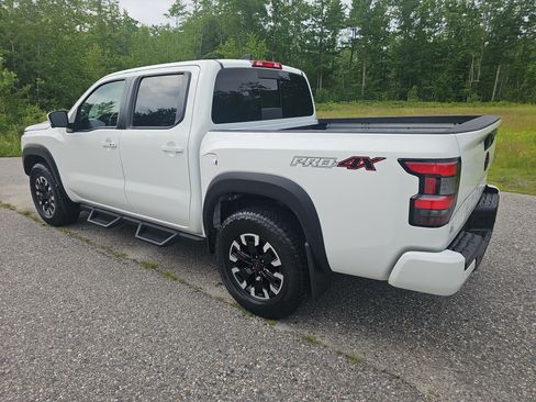 Used 2023 Nissan Frontier PRO-4X w/ Pro Convenience Package AWD/4WD image 7