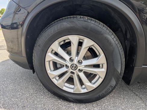 Used 2018 Nissan Rogue S w/ S Value Package AWD/4WD image 11