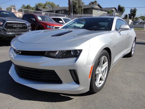 Used 2016 Chevrolet Camaro LT image 1