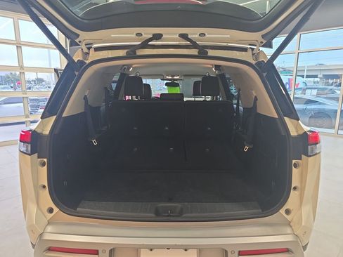 Used 2022 Nissan Pathfinder SL image 43