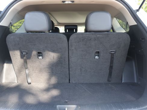 Used 2022 Kia Sorento S w/ Panoramic Sunroof Package FWD image 17